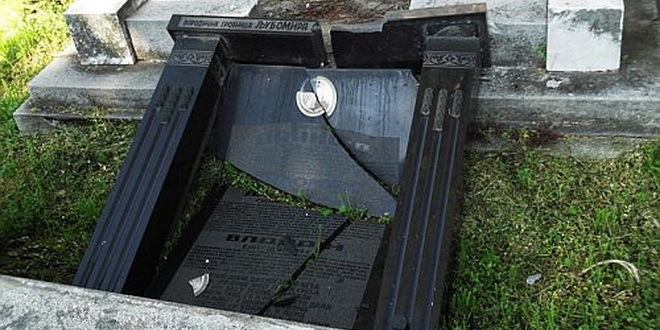 almasko-groblje-vandalizam-jpg_660x330.jpg