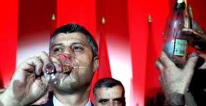 a thaci 006