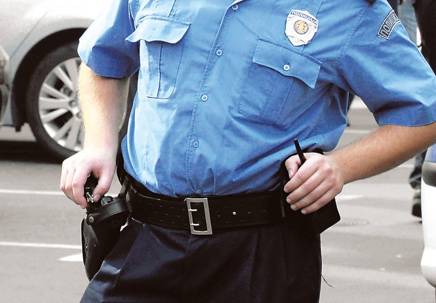 policajac-1337040265-162030.jpg
