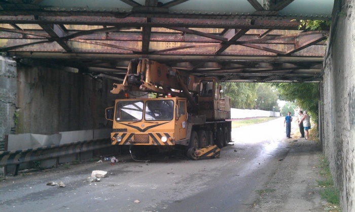 beszorult daru szabadla