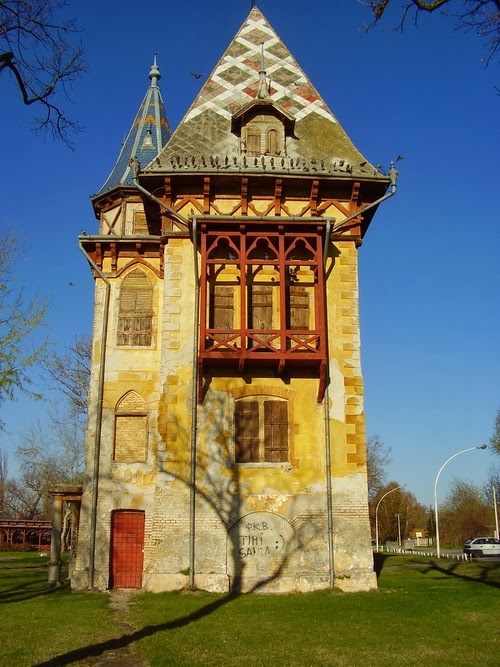 bagolyvar