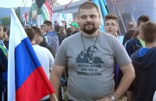 Csibi Barna az orosz államfő eszméit hirdeti pólóján | Fotó: Facebook
