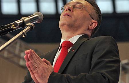 http://patraru.altphel.ro/wp-content/uploads/2014/07/cristian-diaconescu.jpg