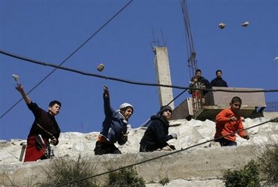http://2.bp.blogspot.com/_L6A74GlHQ-U/TLhgYltcu_I/AAAAAAAAAac/9MzXvU8Ww8o/s1600/ThrowingRocks.jpg