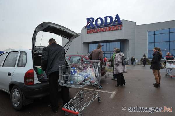 A Vajdaságban a vasárnap is vásárnap marad. Fotó: Karnok Csaba (galéria)