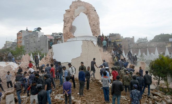 20150425oriasi-foldrenges-volt-nepalban