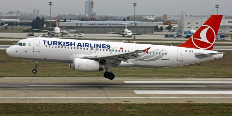 TC-JPA-Turkish-Airlines-Airbus-A320-200 PlanespottersNet 243861